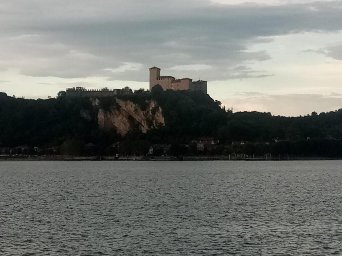 Il Castello Villa Nebbiuno Exterior foto