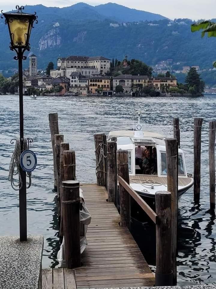 Il Castello Villa Nebbiuno Exterior foto